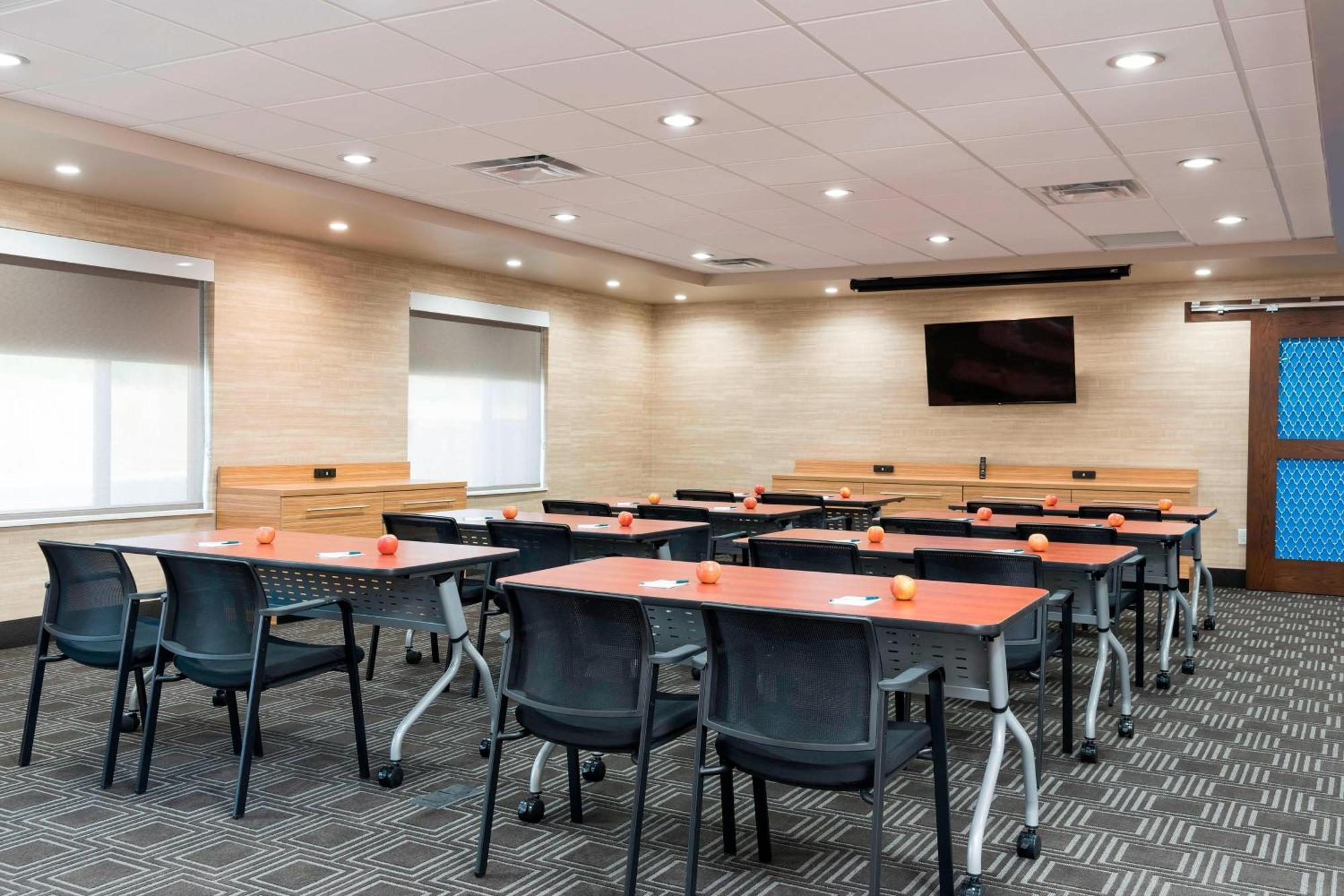 Towneplace Suites By Marriott Ontario-Mansfield Bagian luar foto
