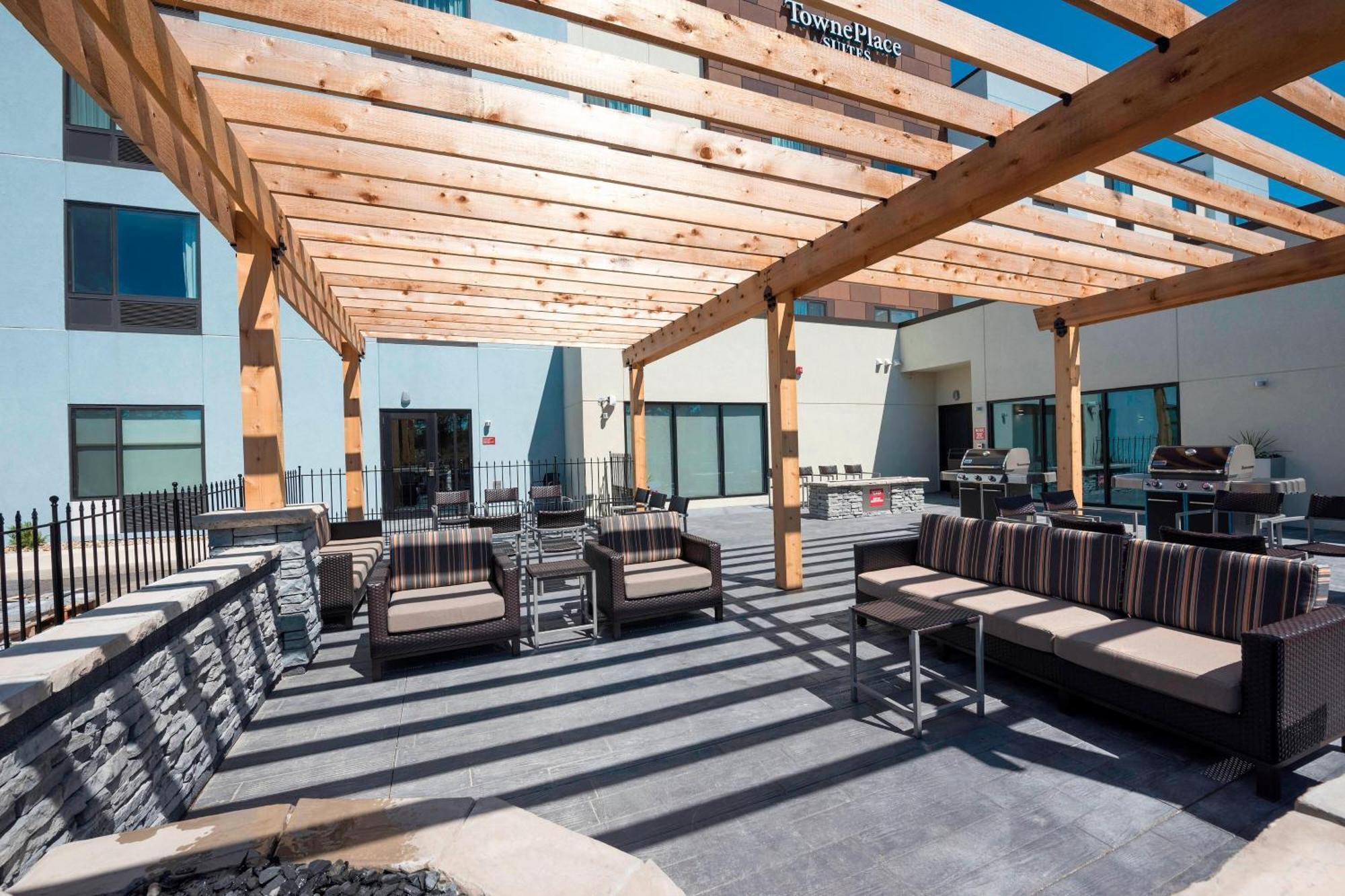 Towneplace Suites By Marriott Ontario-Mansfield Bagian luar foto
