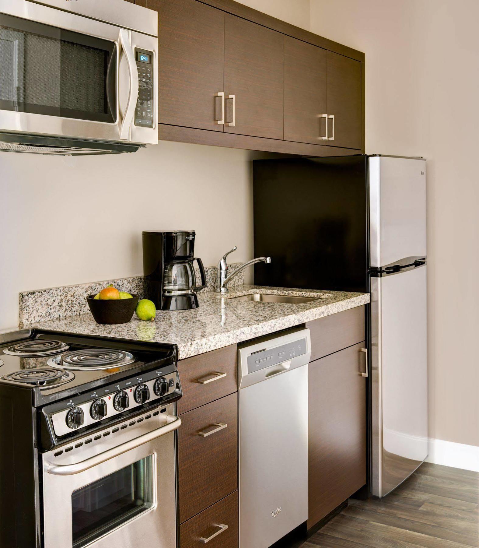 Towneplace Suites By Marriott Ontario-Mansfield Bagian luar foto