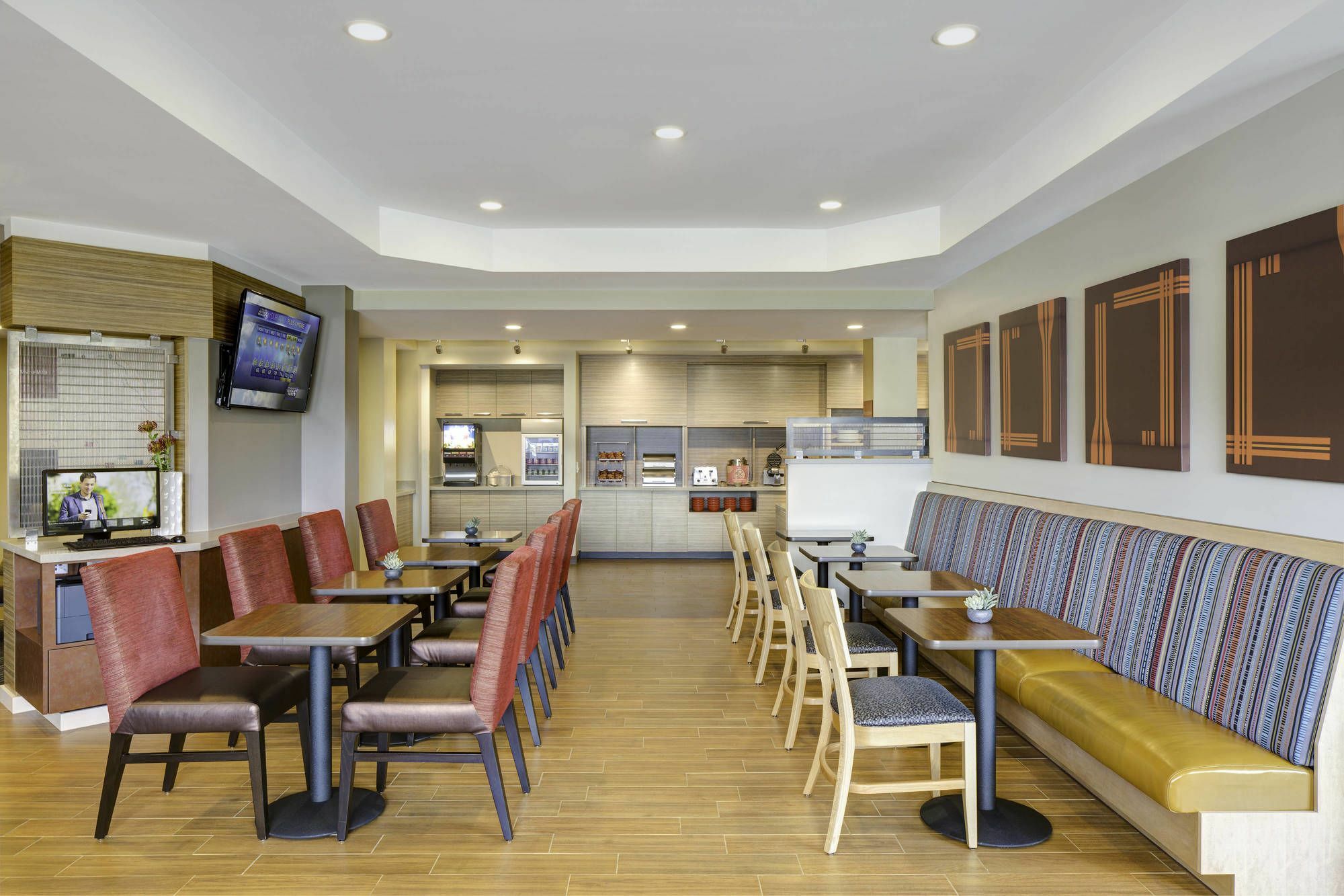 Towneplace Suites By Marriott Ontario-Mansfield Bagian luar foto